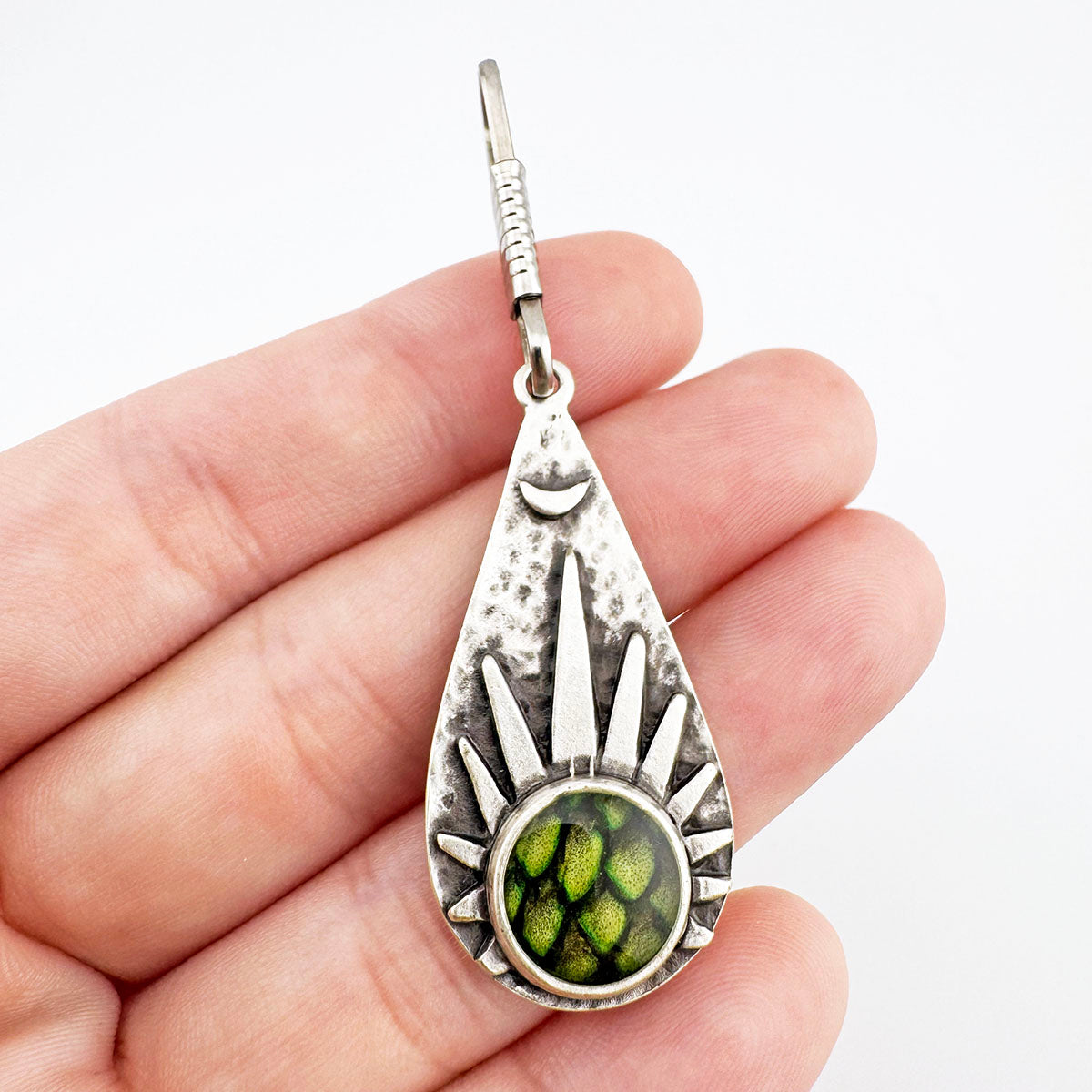 Salmon Skin Zipper Pull