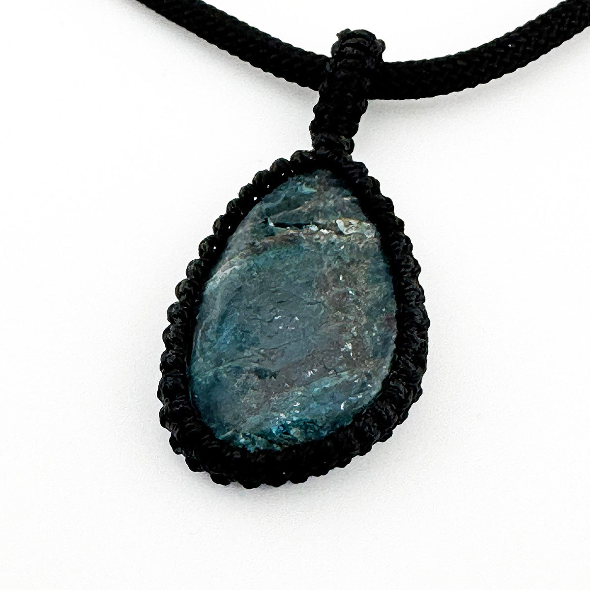Weaved Gemstone Pendant necklaces